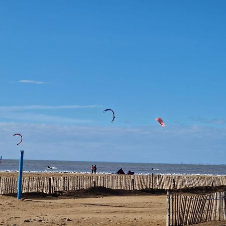 Confort 2 Pieces Pour 4 Pers, Chatelaillon-Plage, Parking - Fr-1-706-4 Esterno foto